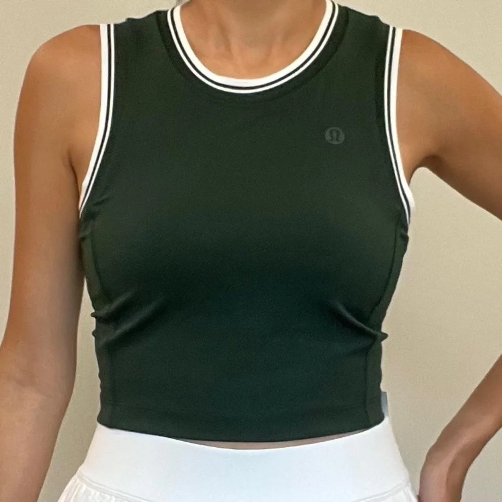 Lululemon Varsity Scoop-Neck Cropped Tennis Tank Top *Medium Support, B/C Cup